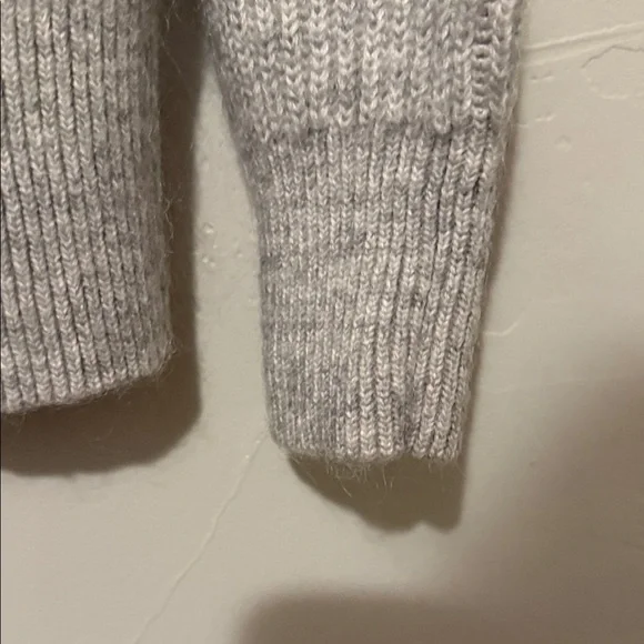 MICHAEL Michael Kors Gray Crewneck Sweater Small - Picture 5 of 9